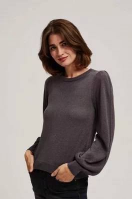 Sweter z bufiastymi rękawami i metaliczną nitką