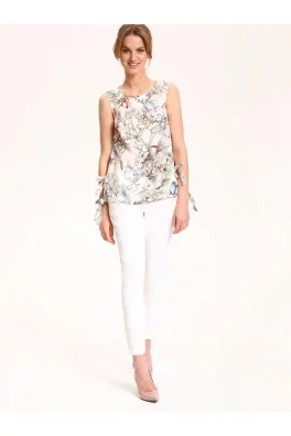 Lady's Sleeveless Blouse