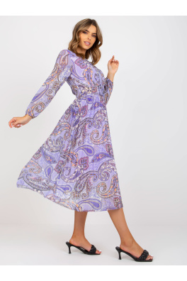 Fioletowa wzorzysta sukienka midi z paskiem