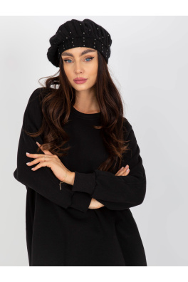Czarna damska czapka zimowa z aplikacją